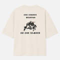Camiseta Oversized - O trono pertence aos amaldiçoados